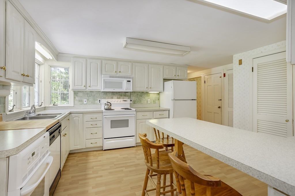 147 Sudbury Road Weston, MA 02493 - Photo 18 of 30