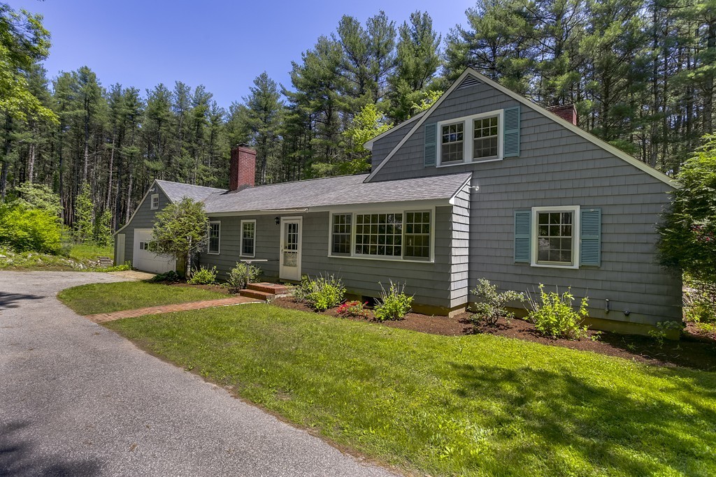 147 Sudbury Road Weston, MA 02493 - Photo 3 of 30