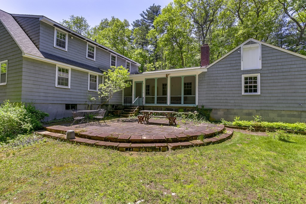 147 Sudbury Road Weston, MA 02493 - Photo 4 of 30