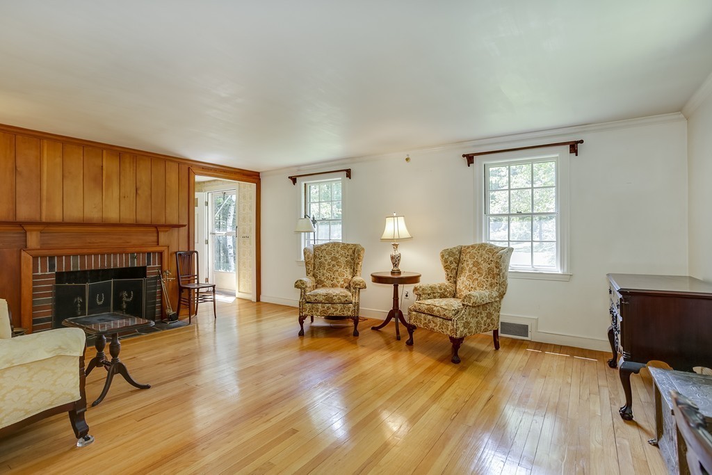 147 Sudbury Road Weston, MA 02493 - Photo 7 of 30