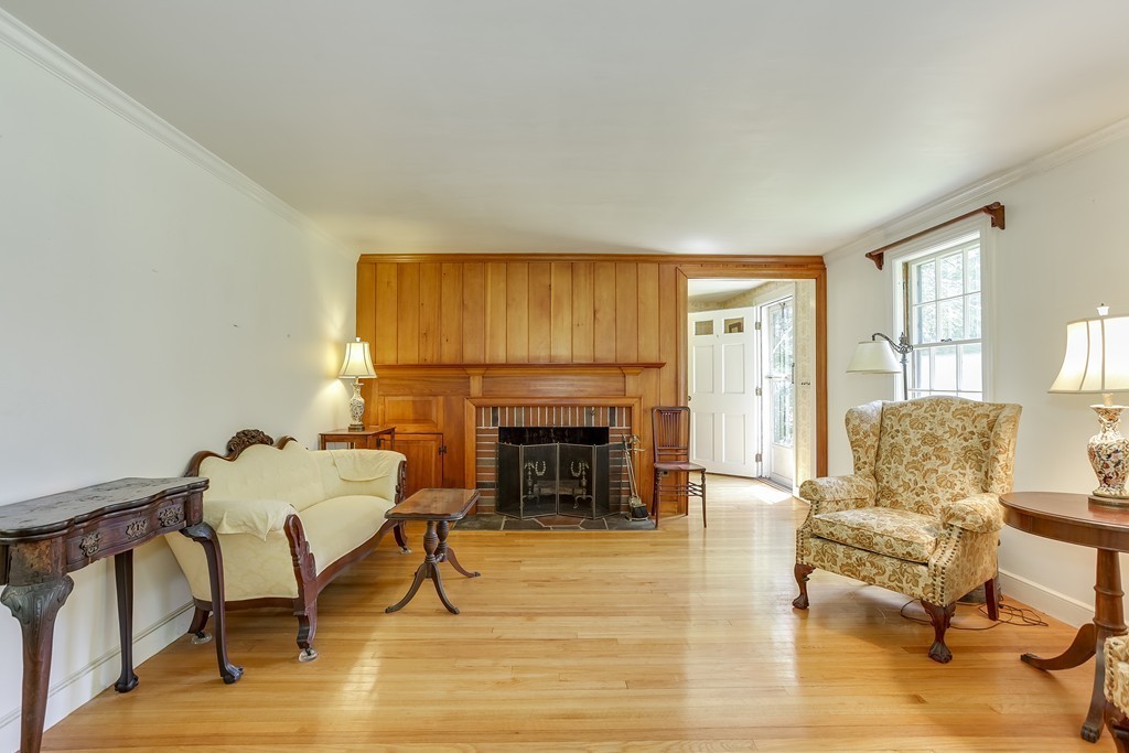 147 Sudbury Road Weston, MA 02493 - Photo 8 of 30