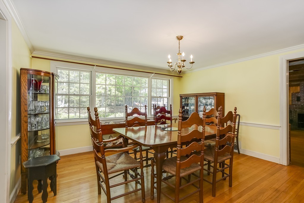 147 Sudbury Road Weston, MA 02493 - Photo 10 of 30