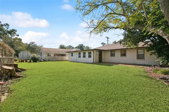 $324,900 | 137 Diane Avenue, River Ridge, LA 70123