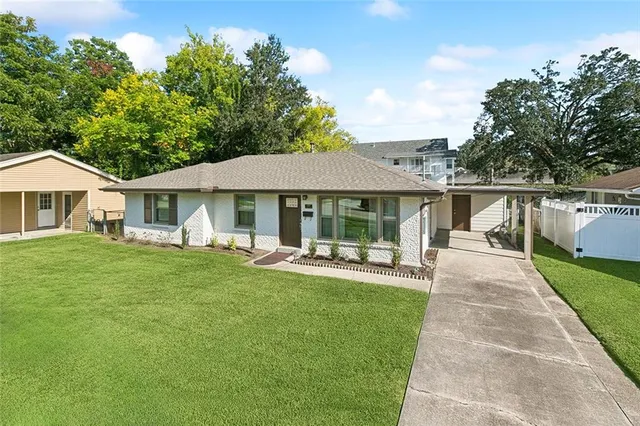 $324,900 | 137 Diane Avenue, River Ridge, LA 70123