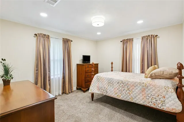 $324,900 | 137 Diane Avenue, River Ridge, LA 70123