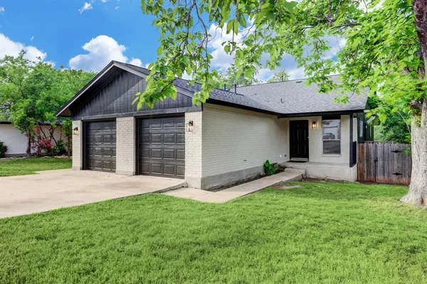 $2,050 | 11425 Ptarmigan Drive, Unit A, Austin, TX 78758