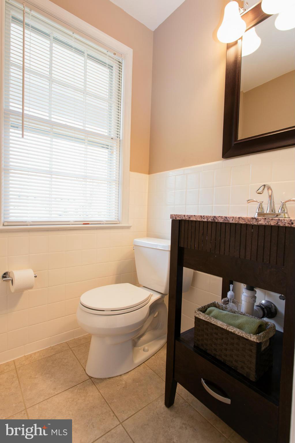 4516 Sleaford Road Annandale, VA 22003 - Photo 9 of 30 Main Level Powder Room