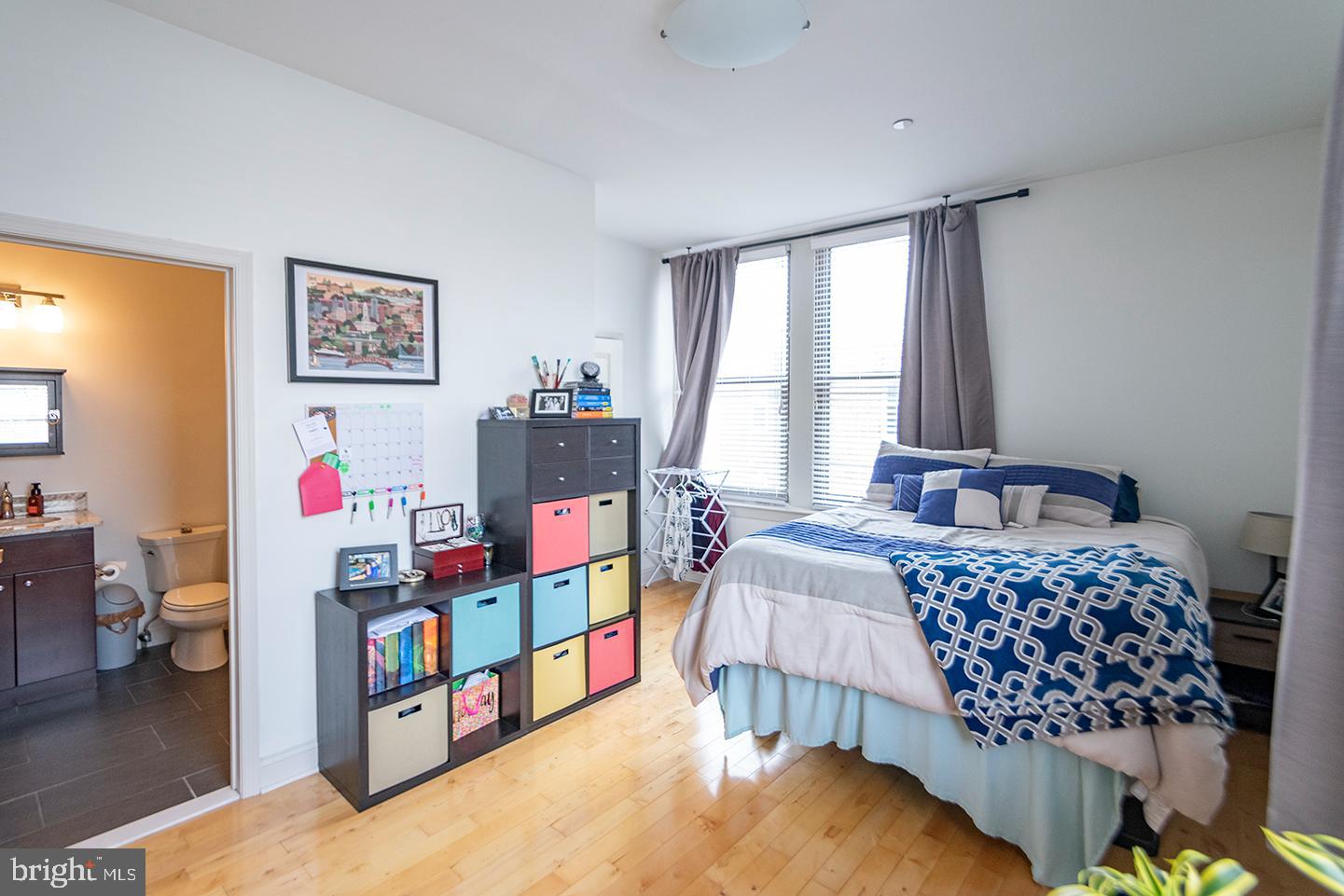 427 Monroe Street, Unit 202 Philadelphia, PA 19147 - Photo 5 of 14