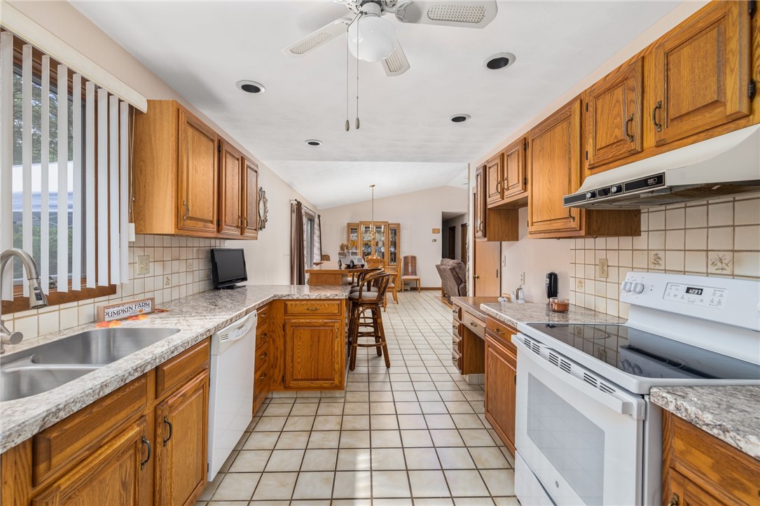 137 Widow Sweets Road Exeter, RI 02822 - Photo 19 of 48