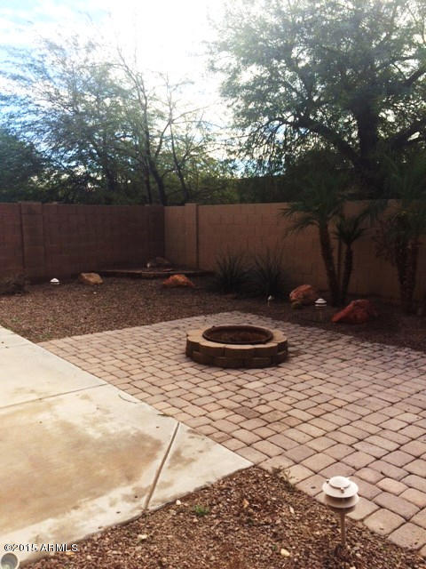 10541 West Almeria Road Avondale, AZ 85392 - Photo 6 of 16 IMG_4880