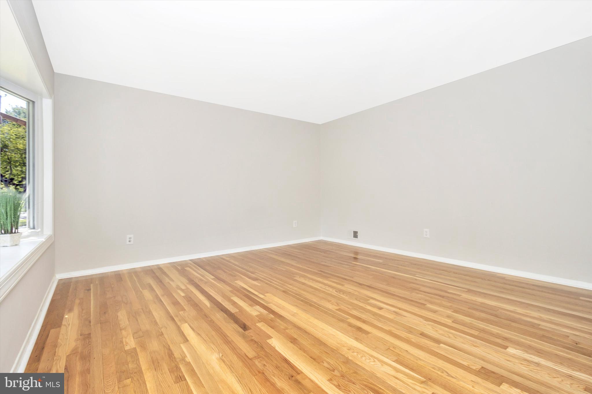 2618 Cory Terrace Silver Spring, MD 20902 - Photo 8 of 57 Gallery Image 8