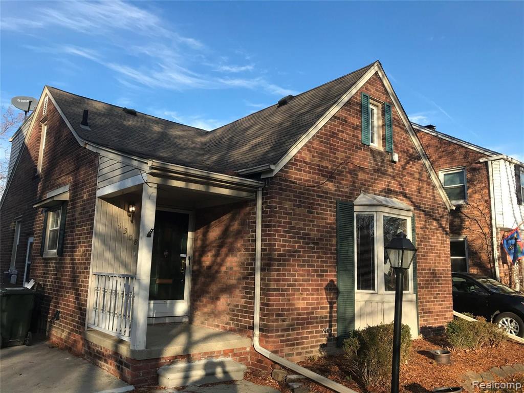 1308 Roslyn Road Grosse Pointe, MI 48236 - Photo 1 of 21