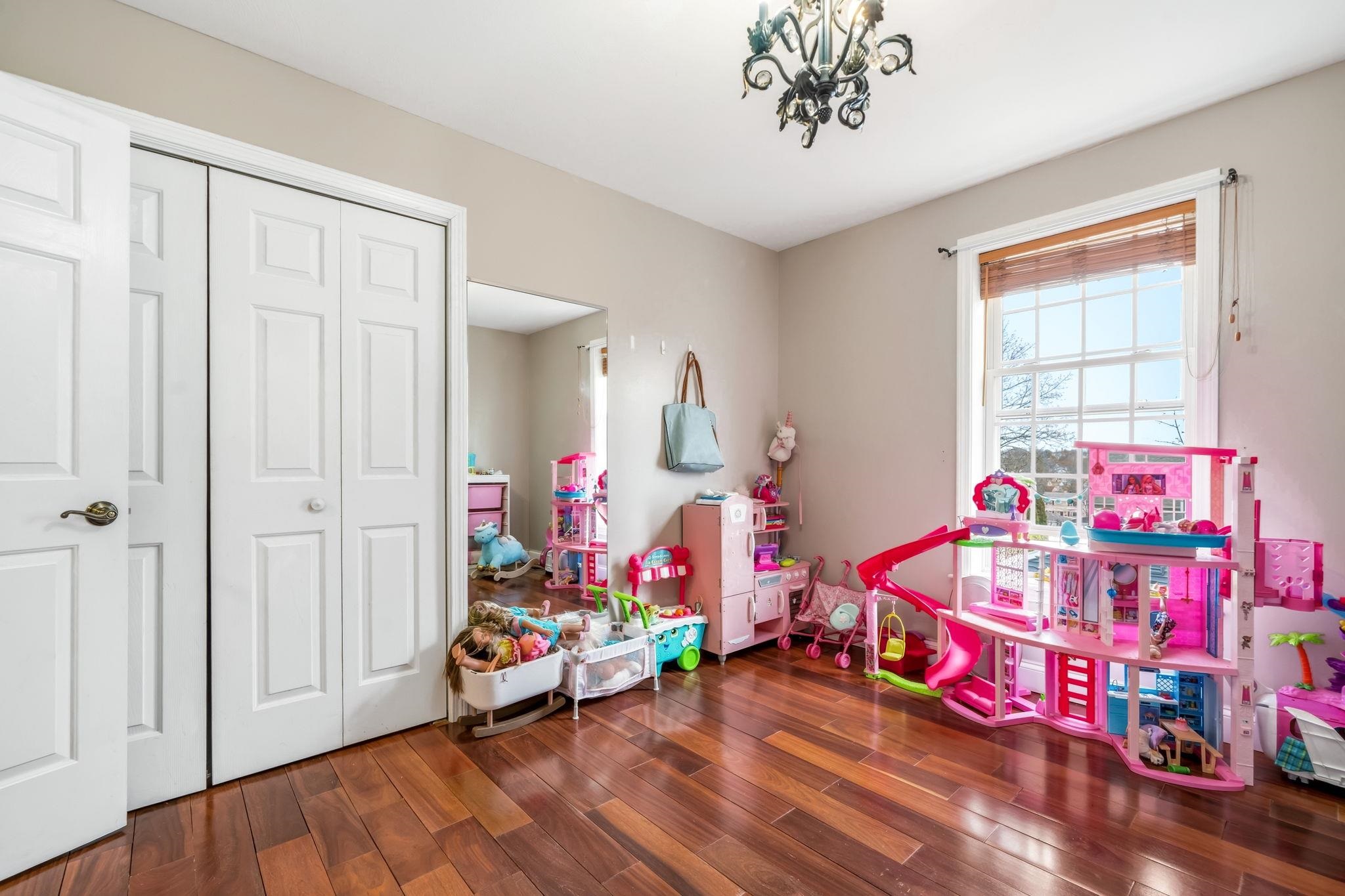160 South Elm Street Manchester, NH 03103 - Photo 17 of 52