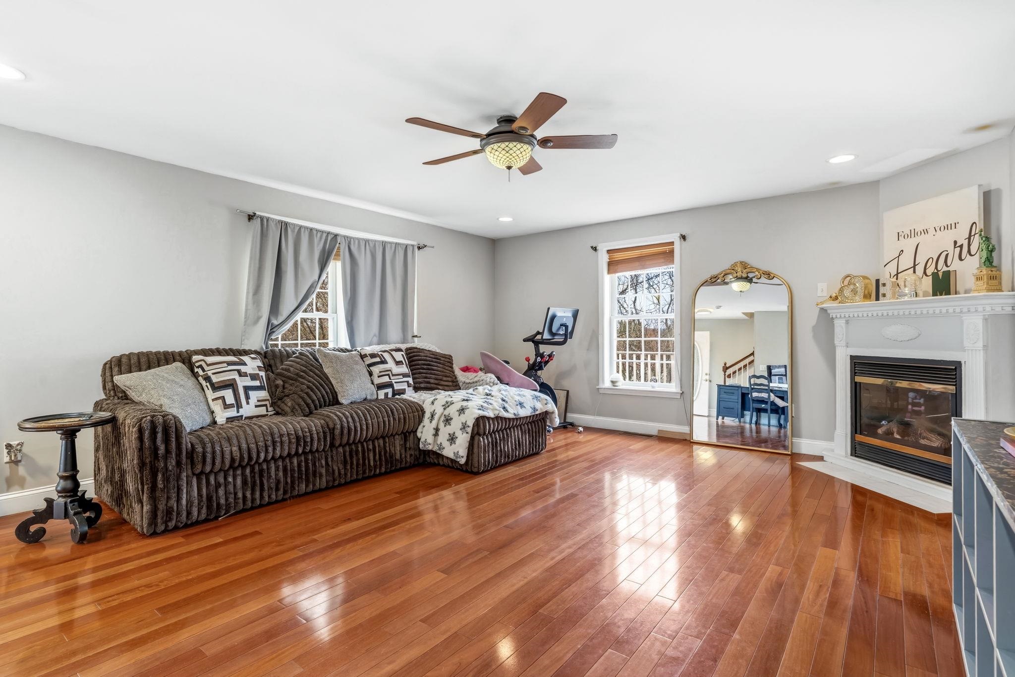 160 South Elm Street Manchester, NH 03103 - Photo 4 of 52