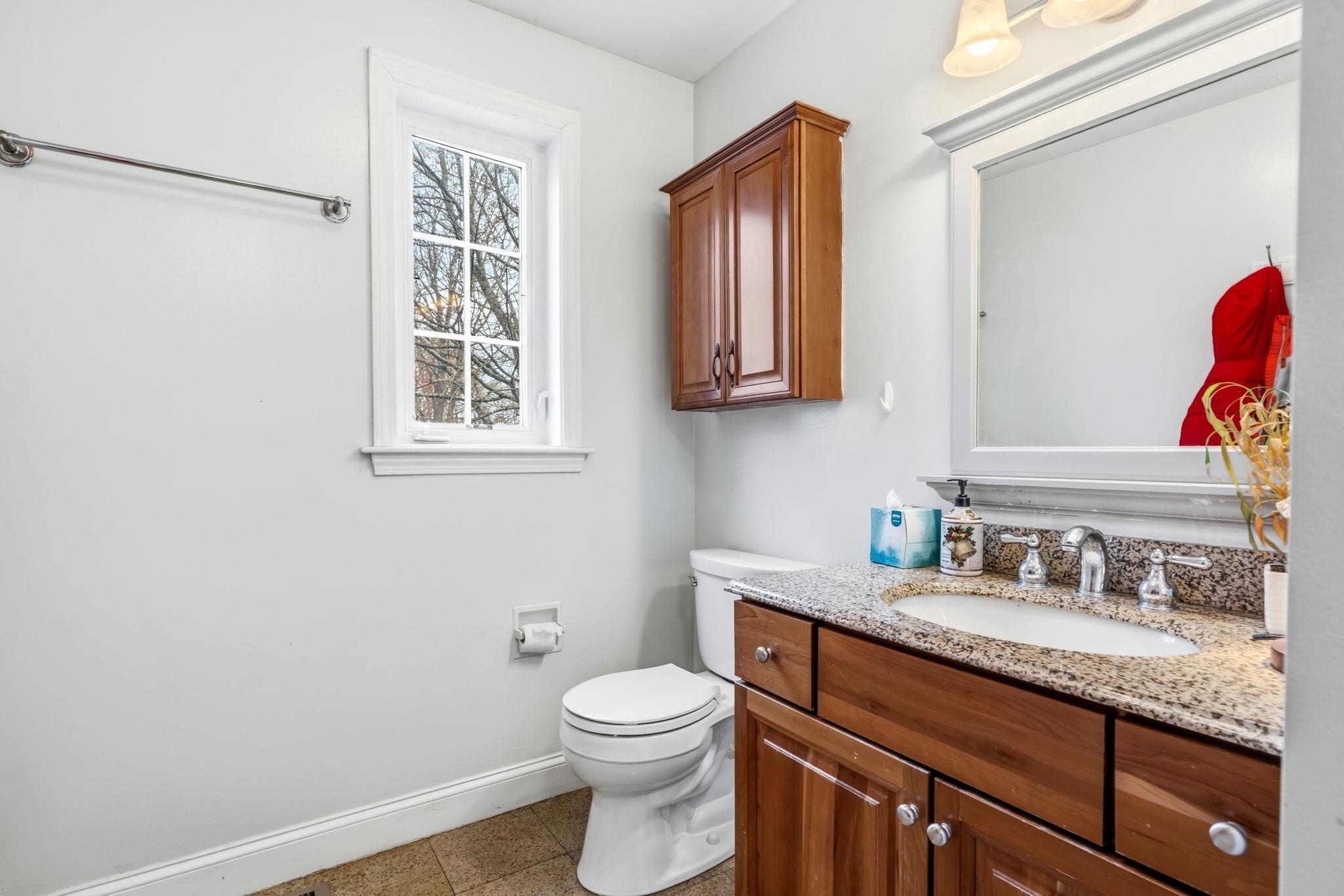 160 South Elm Street Manchester, NH 03103 - Photo 7 of 52