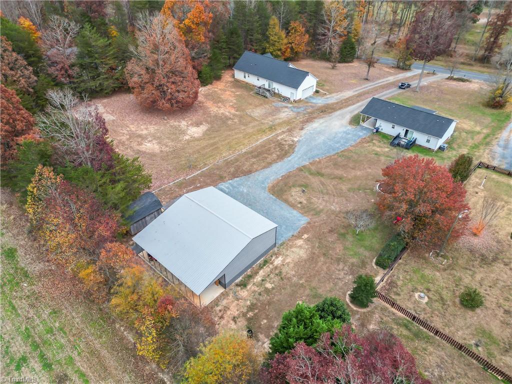 785 Providence Church Road Randleman, NC 27317 - Photo 6 of 30 Gallery Image 6