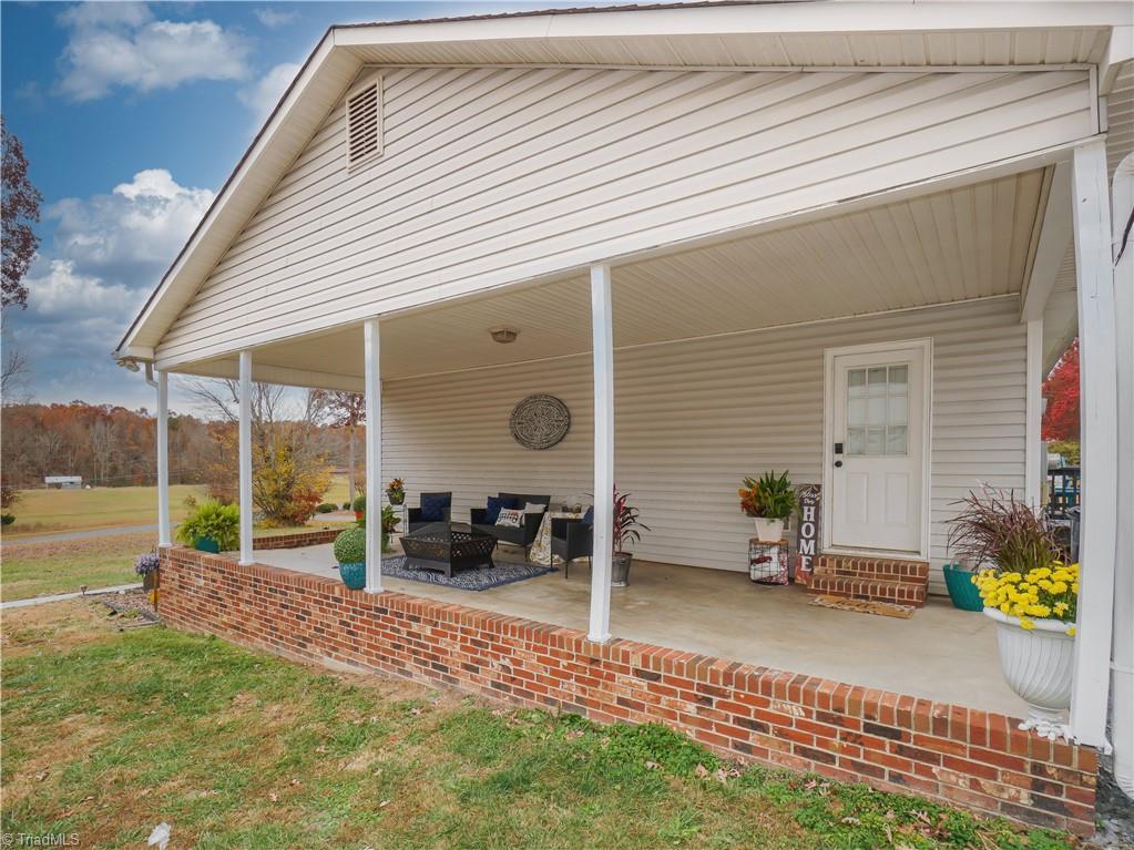 785 Providence Church Road Randleman, NC 27317 - Photo 8 of 30 Gallery Image 8