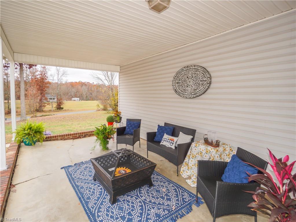 785 Providence Church Road Randleman, NC 27317 - Photo 9 of 30 Gallery Image 9