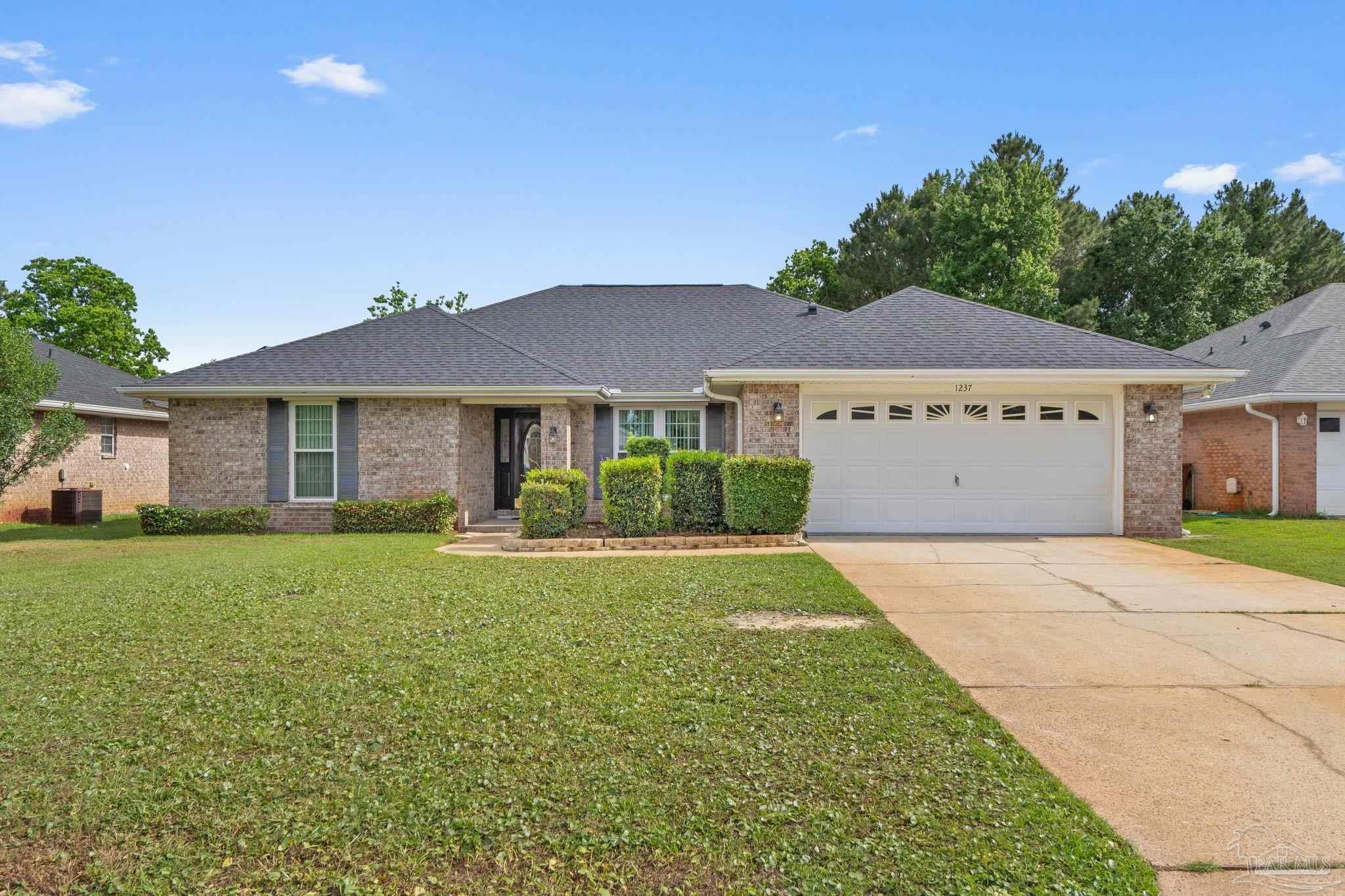 1237 Grand Ridge Circle Gulf Breeze, FL 32563 - Photo 1 of 46 Gallery Image 1