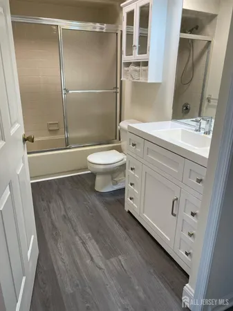 $2,400 | 216 Blew Court, East Brunswick, NJ 08816