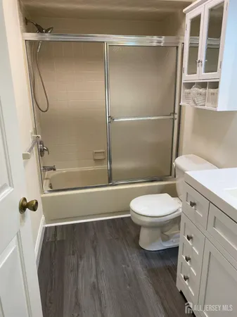 $2,400 | 216 Blew Court, East Brunswick, NJ 08816