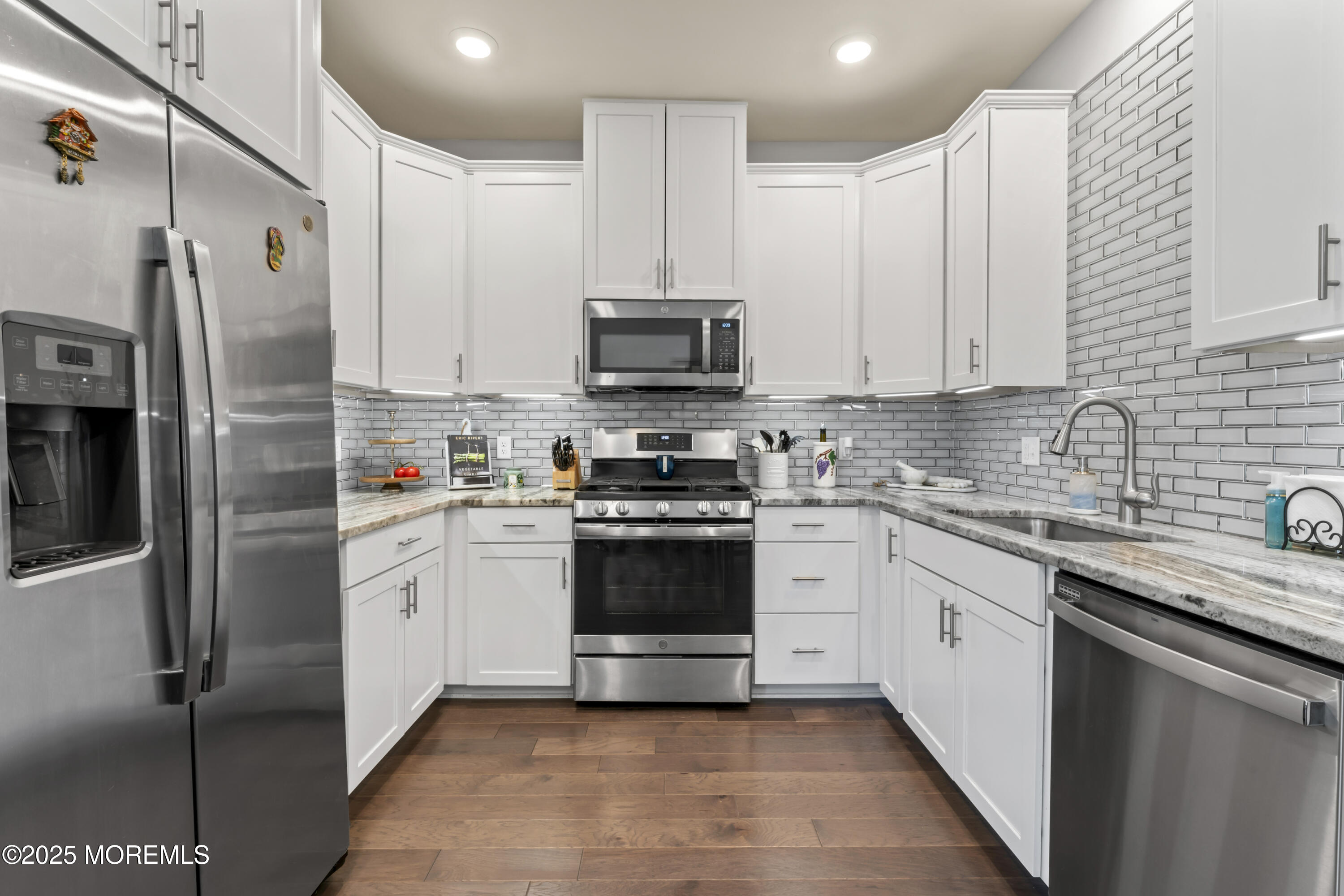 11 Midway Road North Tinton Falls, NJ 07724 - Photo 6 of 21 Kitchen1