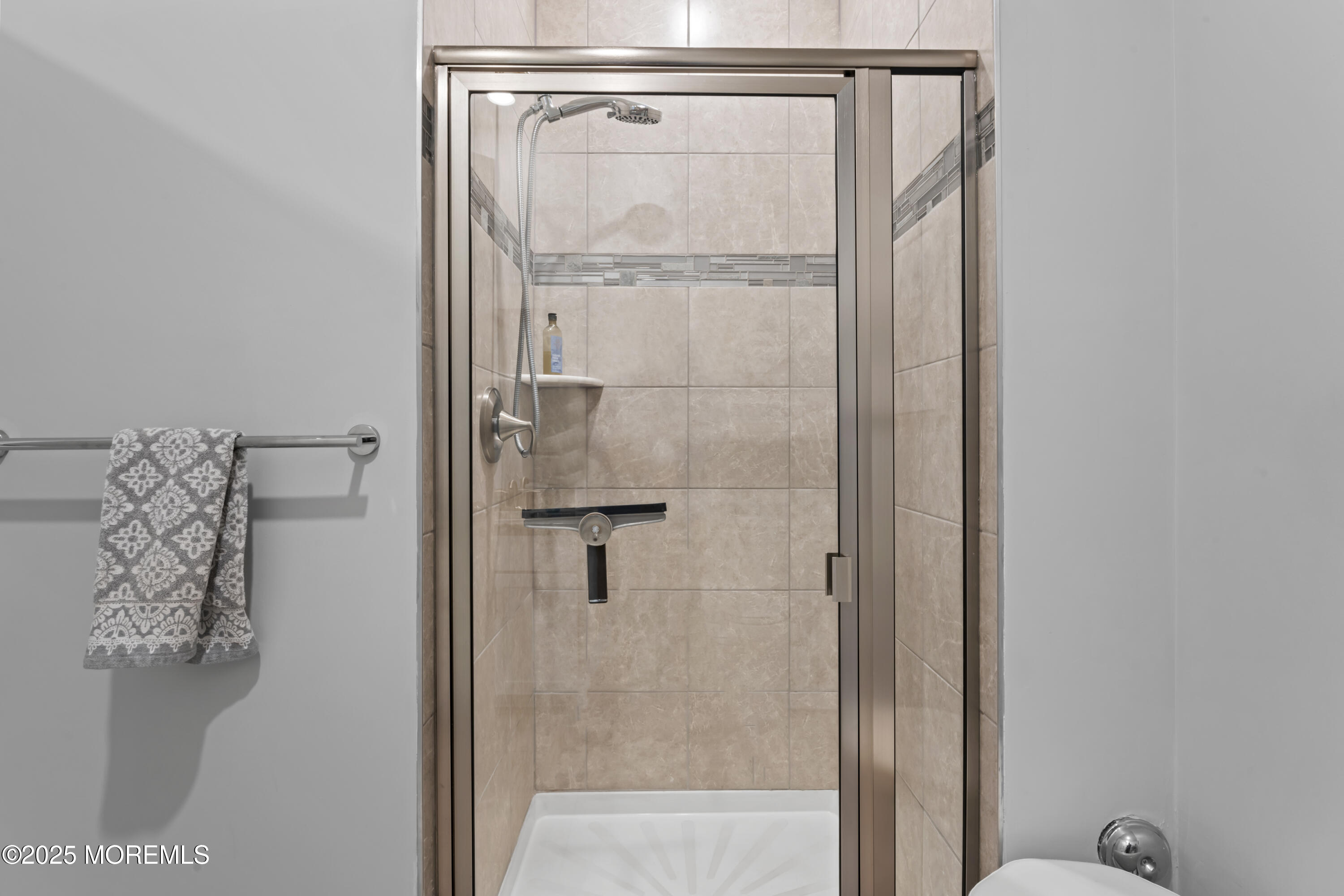 11 Midway Road North Tinton Falls, NJ 07724 - Photo 9 of 21 Bathroom2