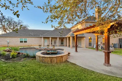 $850,000 | 7804 Baywood Court, North Richland Hills, TX 76182