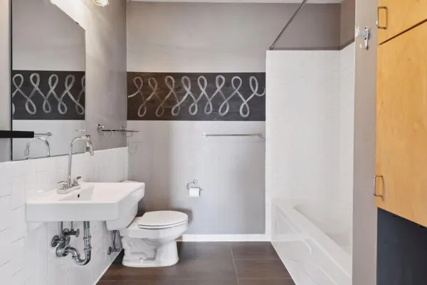 $1,595 | 10 East 26th Street, Unit 201, Minneapolis, MN 55404