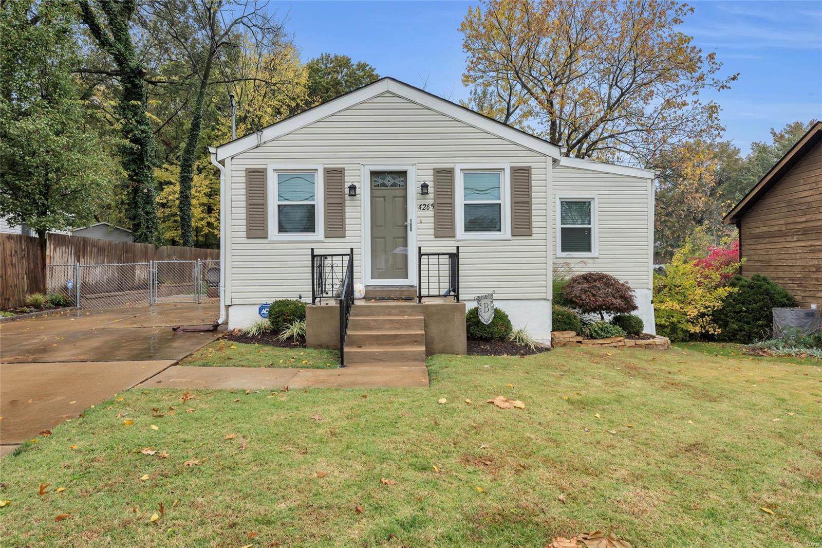 4265 Ringer Road St. Louis, MO 63129 - Photo 1 of 15 Gallery Image 1