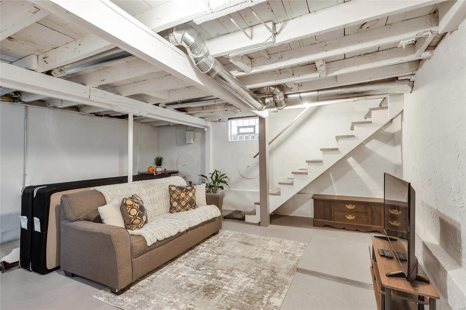4265 Ringer Road St. Louis, MO 63129 - Photo 11 of 15 Gallery Image 11