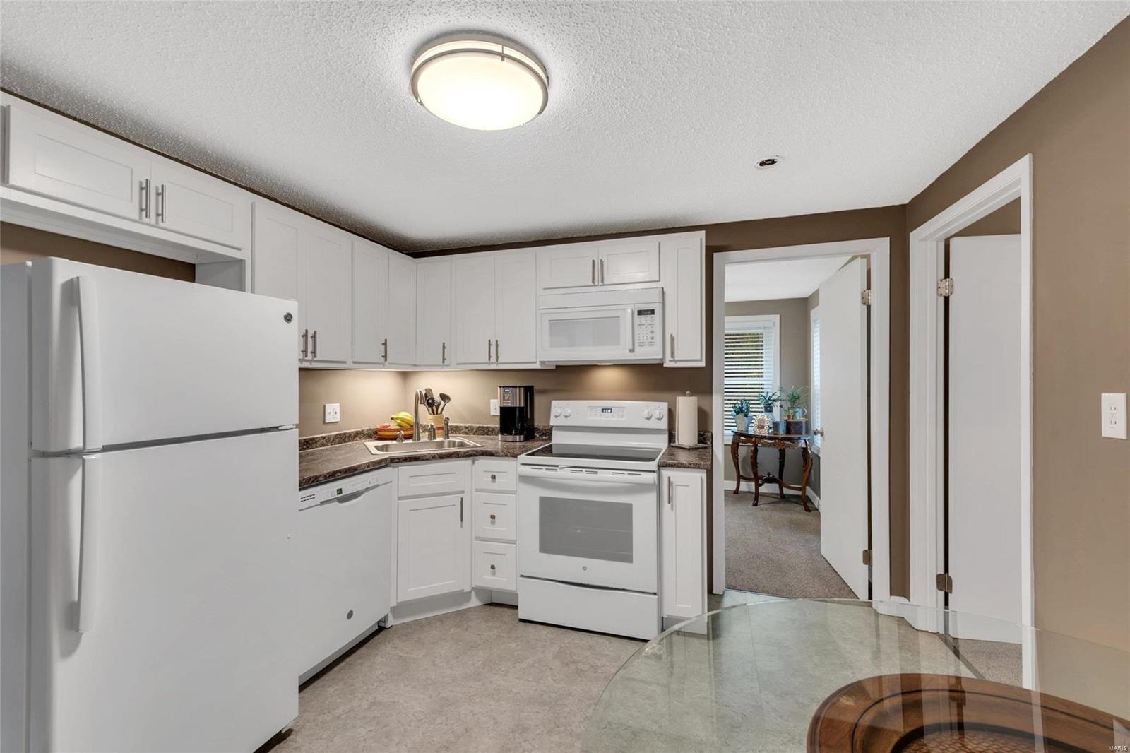 4265 Ringer Road St. Louis, MO 63129 - Photo 5 of 15 Gallery Image 5