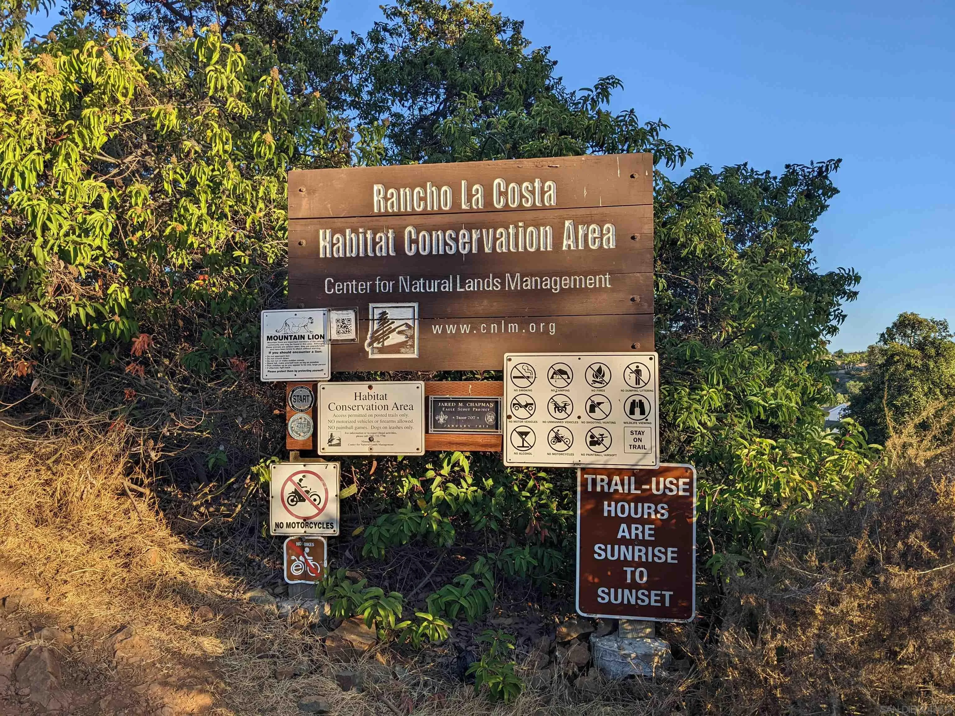 7535 Circulo Sequoia Carlsbad, CA 92009 - Photo 55 of 57 a sign on the side of a building