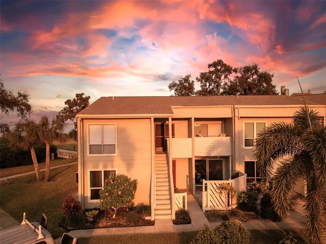 $2,800 | 656 Windrush Bay Drive, Unit 656, Tarpon Springs, FL 34689