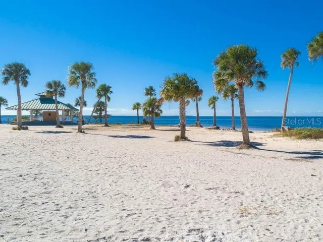 $2,800 | 656 Windrush Bay Drive, Unit 656, Tarpon Springs, FL 34689