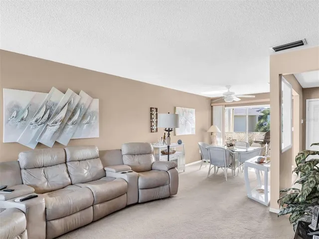 $2,800 | 656 Windrush Bay Drive, Unit 656, Tarpon Springs, FL 34689