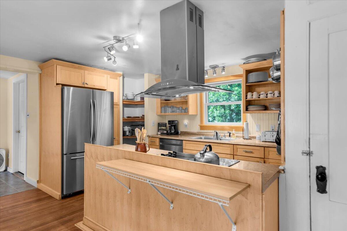 10 Green Street Castine, ME 04421 - Photo 19 of 63 04-10 Green St (62 of 68)