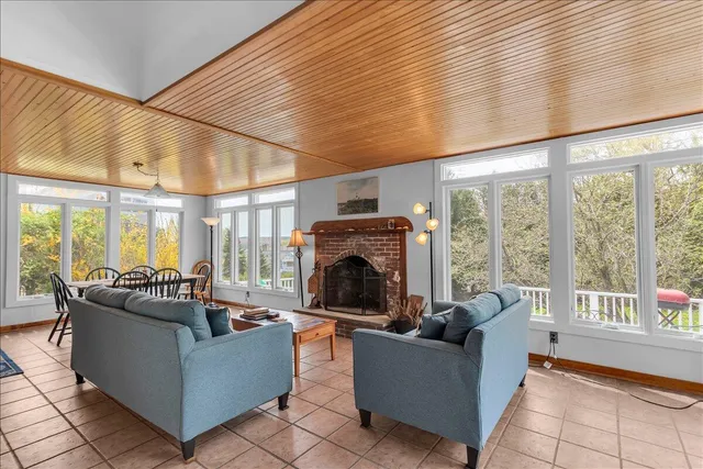 $640,000 | 10 Green Street, Castine, ME 04421