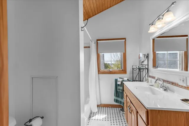 $640,000 | 10 Green Street, Castine, ME 04421