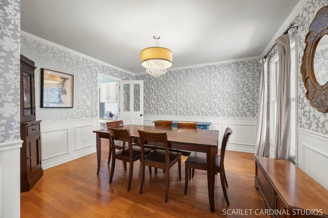 $700,000 | 625 Buttonwood Circle, Naperville, IL 60540