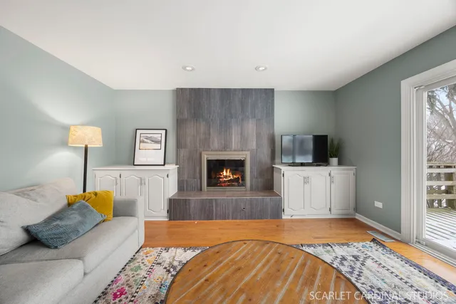 $700,000 | 625 Buttonwood Circle, Naperville, IL 60540