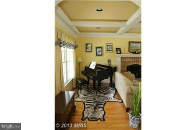 1914 Green Spring Road Winchester, VA 22603 - Photo 4 of 30 Family Room