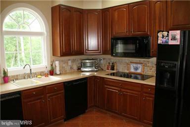 1914 Green Spring Road Winchester, VA 22603 - Photo 10 of 30 Kitchen