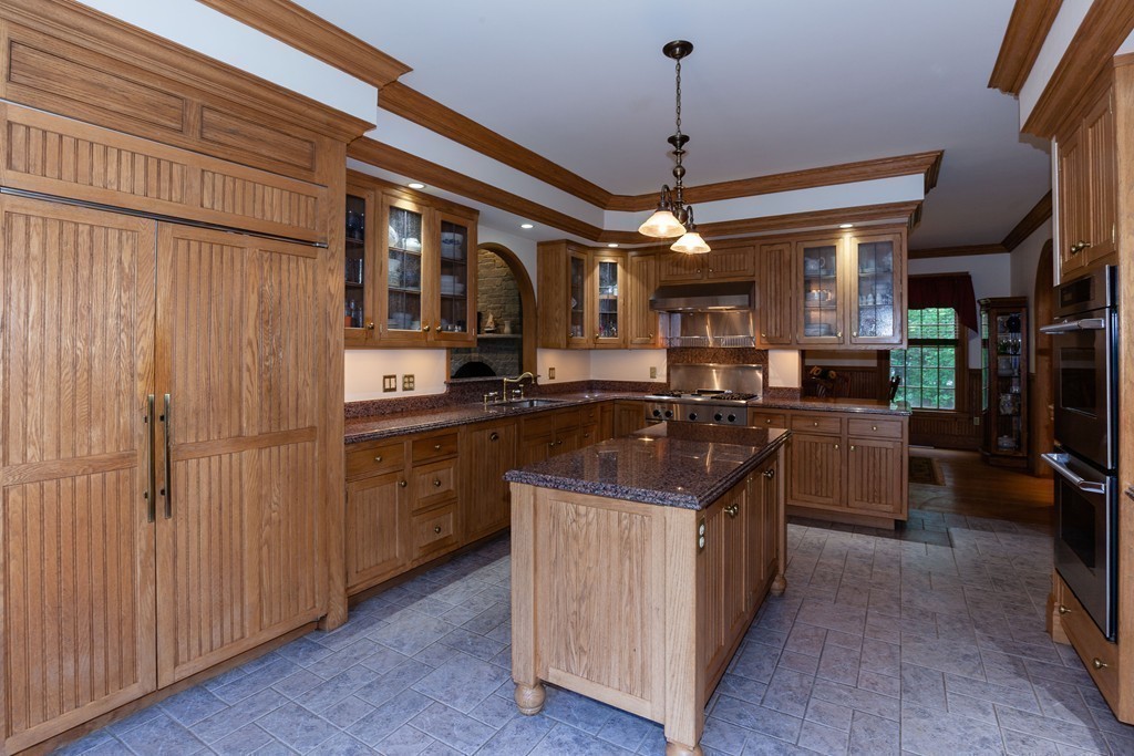 40 Riverside Terrace Easton, MA 02356 - Photo 8 of 30 Gallery Image 8