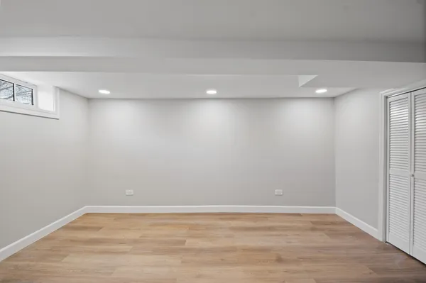 $2,500 | 3751 North Clifton Avenue, Unit CH1, Chicago, IL 60613