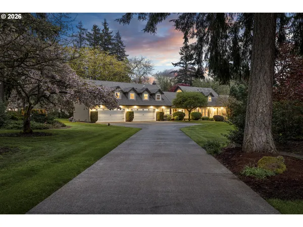 $1,585,000 | 7701 Northeast 211th Avenue, Vancouver, WA 98682