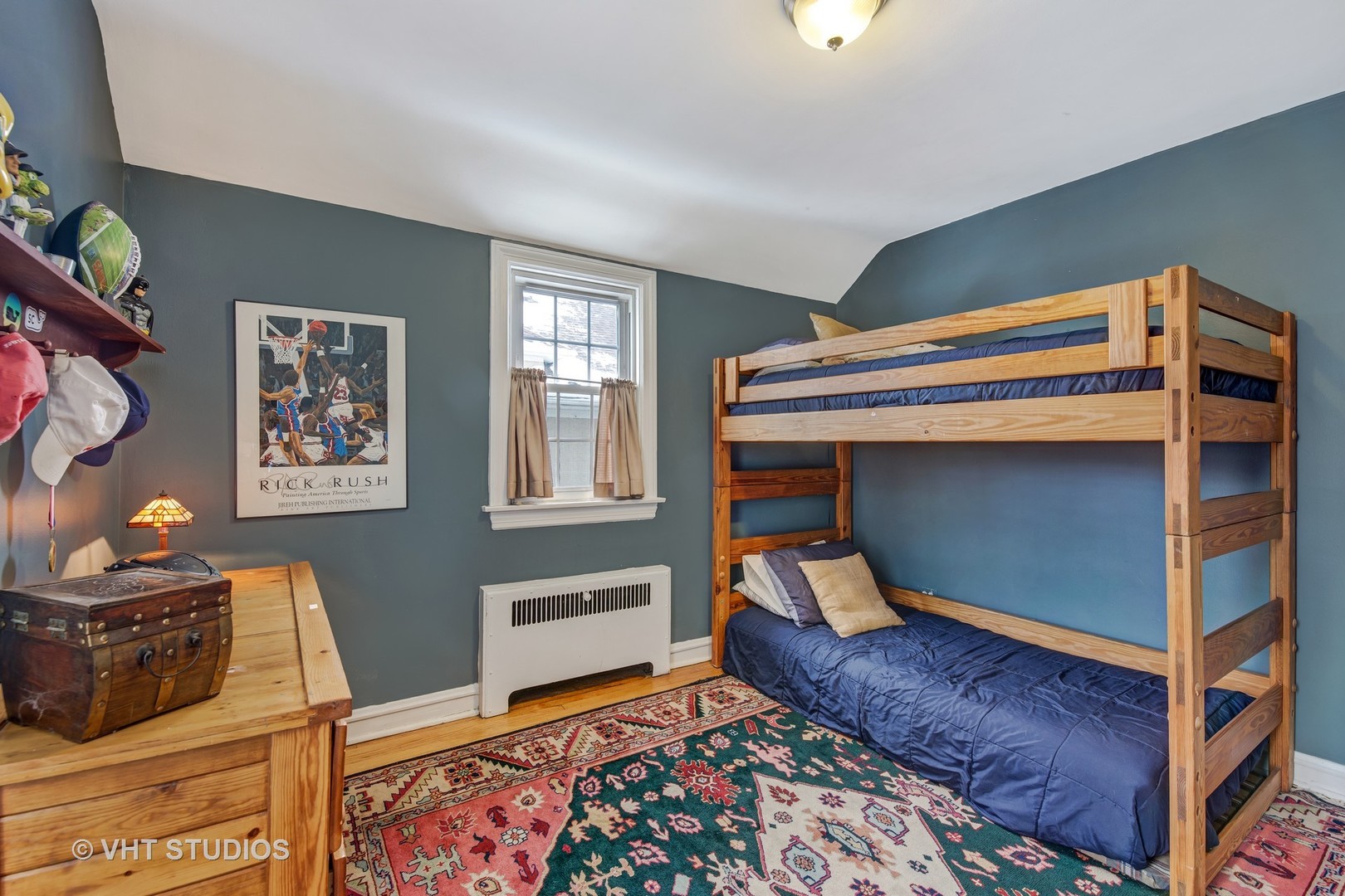 429 Shenstone Road Riverside, IL 60546 - Photo 11 of 16 a room with furniture and a rug