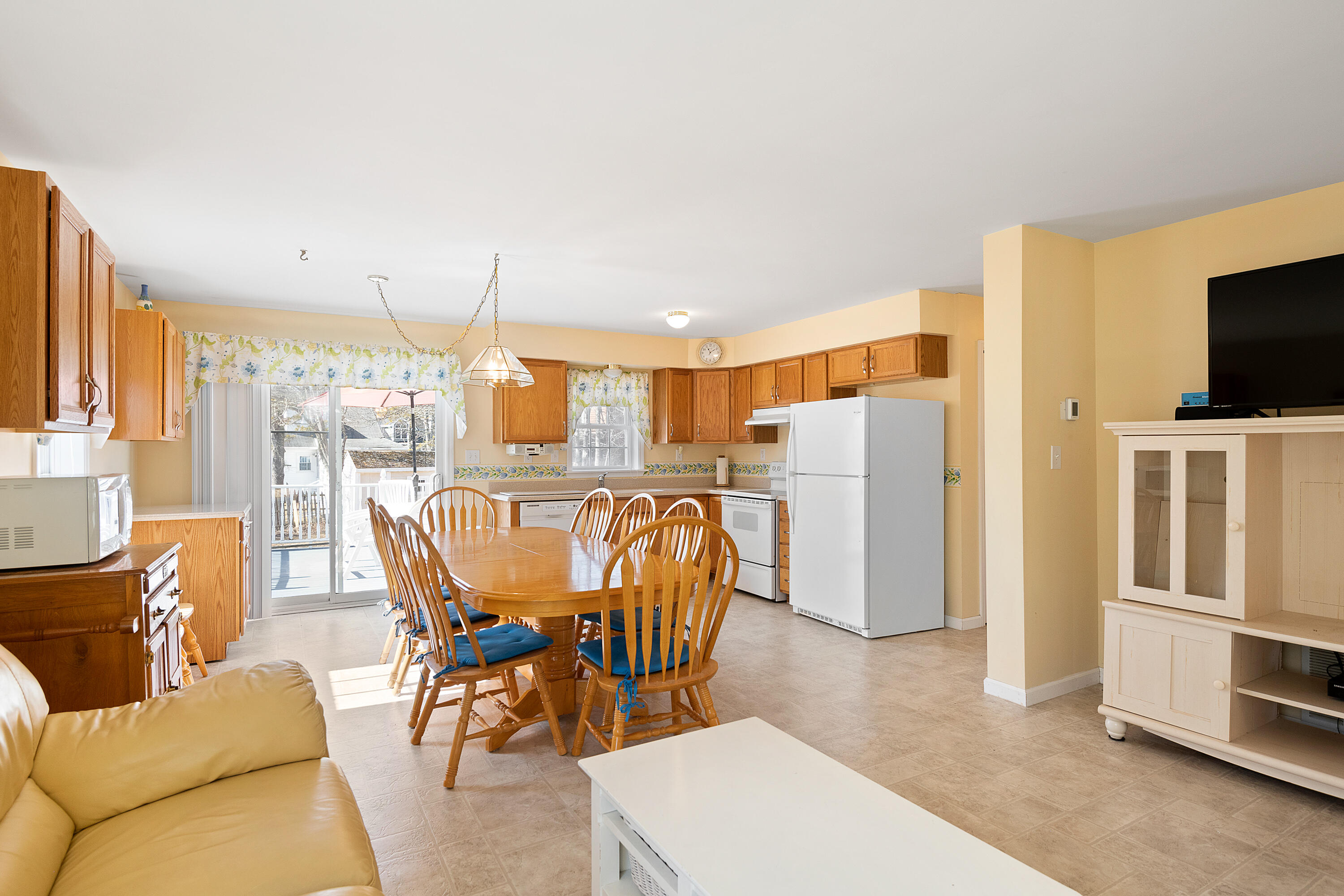 437 Drakes Island Road Wells, ME 04090 - Photo 18 of 36 Kitchen