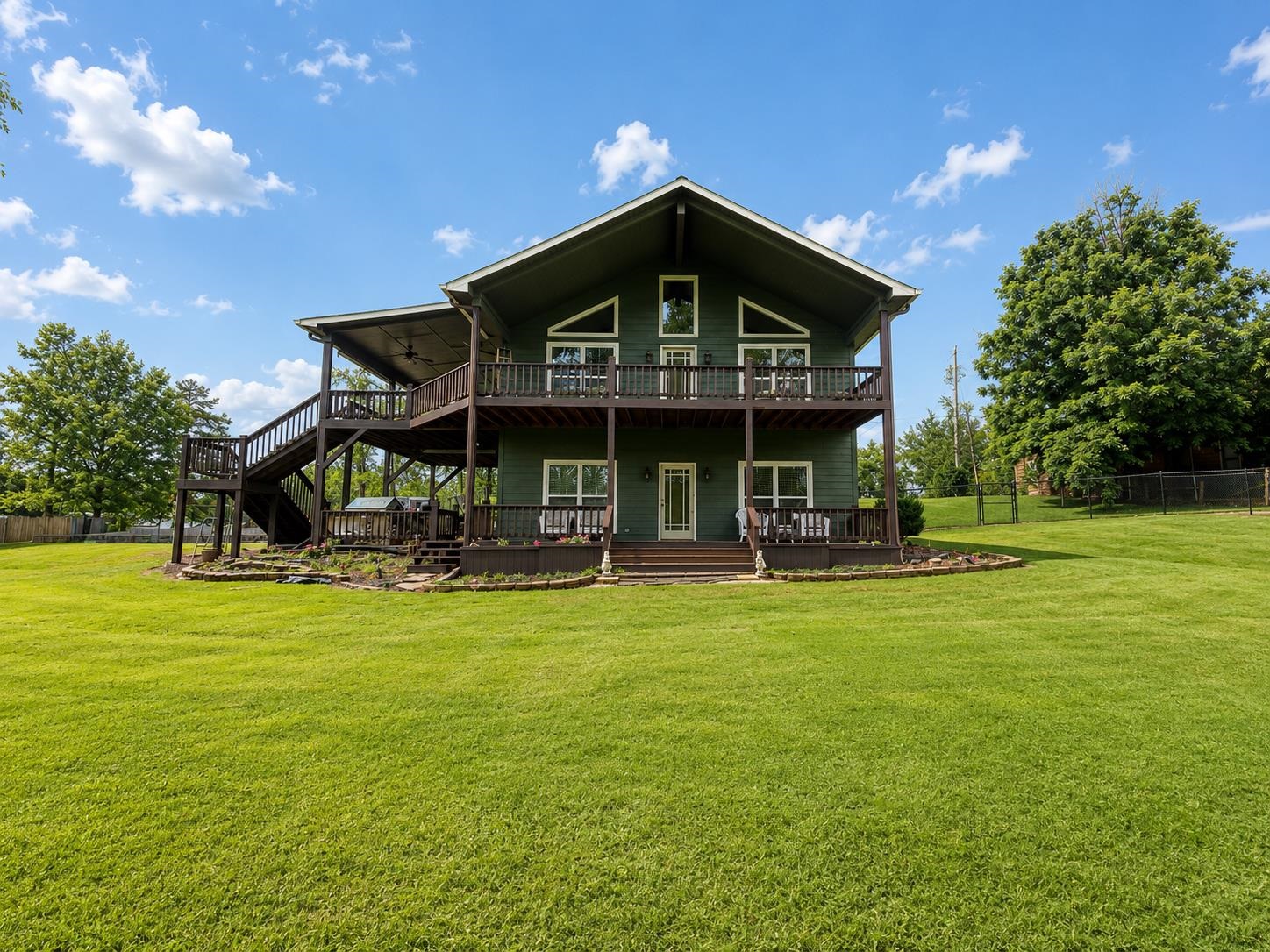 620 Old Road Counce, TN 38326 - Photo 1 of 21 Relax and enjoy the good life!!