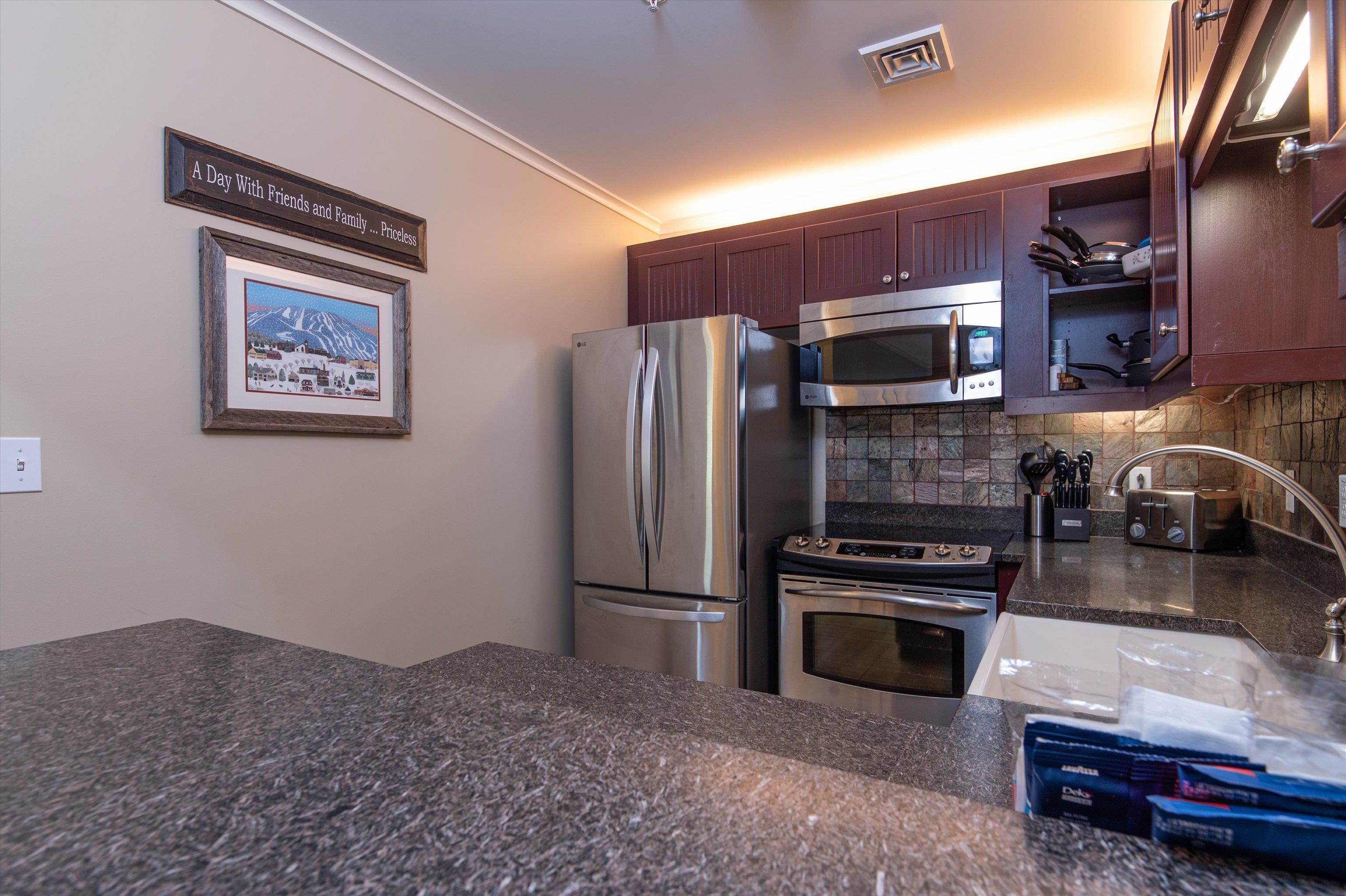 193 Jackson Gore Road, Unit 640/642 Ludlow, VT 05149 - Photo 7 of 47